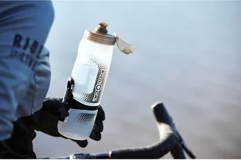 Láhev na kolo Fidlock s magnetickým držákem, tmavá velikost 800ml