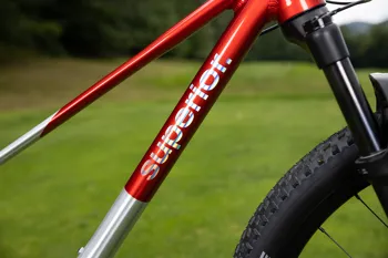 Superior TEAM 27.7 2026 Gloss Brushed Alu / Red