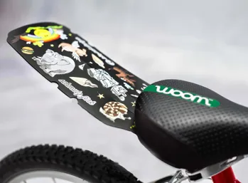 Blatník Rie:sel Schmutz:fink stickerbomb