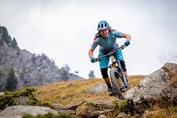 Endura dámský dres SingleTrack Print Tee LTD Kajenský Pepř