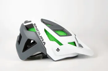 Endura přilba MT500 MIPS Olivově Zelená