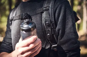 Láhev na kolo Fidlock s magnetickým držákem, tmavá velikost 600ml