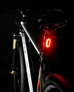 Blikačka zadní FORCE ARC 40LM, 30x LED, USB