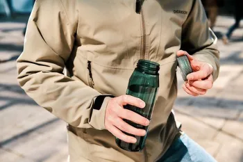 Láhev na kolo Fidlock Life s magnetickým držákem barva Červená