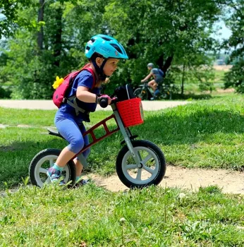 Košík na odrážedlo First Bike barva Černá